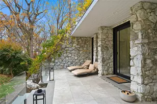 40 W View Dr, Upper Brookville, NY 11771 - Photo 4