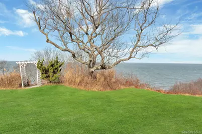 150 Landing Lane, Calverton, NY 11933 - Photo 38