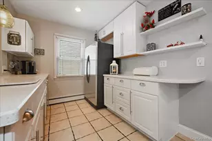 233 S Alleghany Ave, Lindenhurst, NY 11757 - Photo 8