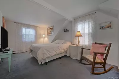 233 S Alleghany Avenue, Lindenhurst, NY 11757 - Photo 14