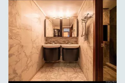 400 E 70th Street #3501, New York, NY 10021 - Photo 6
