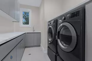 6 Hickory Dr, Great Neck, NY 11021 - Photo 12