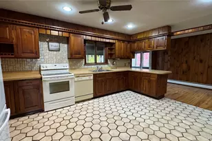 107 Noxon Rd, Poughkeepsie, NY 12603 - Photo 12