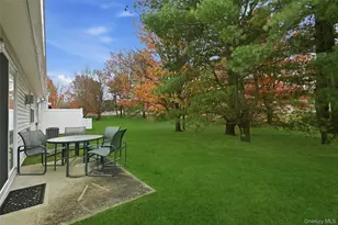 12 Merrimack Rd, Hauppauge, NY 11787 - Photo 28