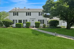 1250 Harbor Rd, Hewlett, NY 11557 - Photo 2