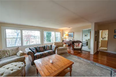 37 Bay Avenue, Huntington, NY 11743 - Photo 4