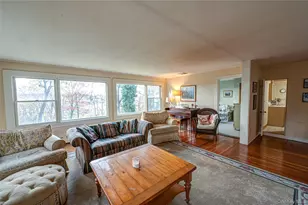 37 Bay Ave, Huntington, NY 11743 - Photo 4