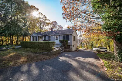 37 Bay Avenue, Huntington, NY 11743 - Photo 22