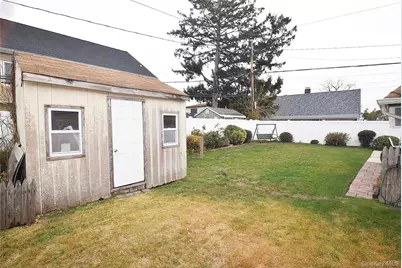 49 Cutter Lane, Levittown, NY 11756 - Photo 30