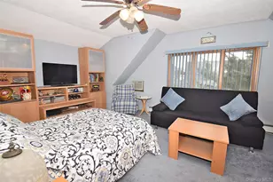 49 Cutter Ln, Levittown, NY 11756 - Photo 20