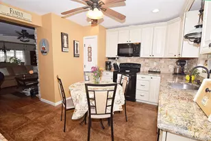 49 Cutter Ln, Levittown, NY 11756 - Photo 4