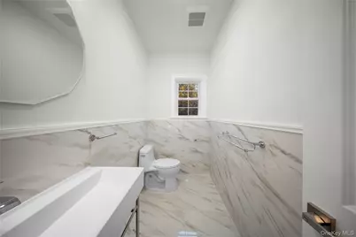 4 Coventry Court, Wheatley Heights, NY 11798 - Photo 18