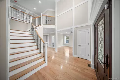 4 Coventry Court, Wheatley Heights, NY 11798 - Photo 10