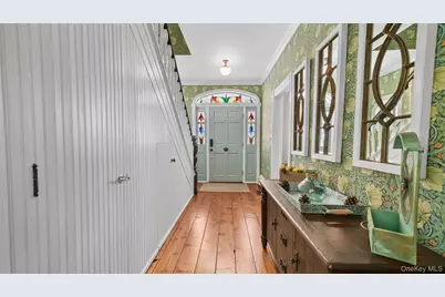 1055 Bridge Pointe Lane, Yorktown Heights, NY 10598 - Photo 10