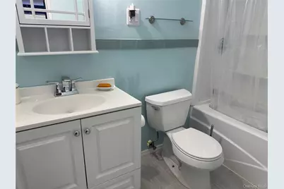 59 Hampton Place #20D, Freeport, NY 11520 - Photo 8