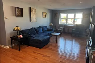 59 Hampton Pl, Freeport, NY 11520 - Photo 2