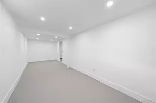 16 Fife Dr, Coram, NY 11727 - Photo 34