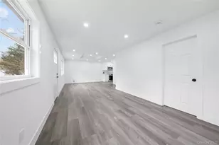 16 Fife Dr, Coram, NY 11727 - Photo 8