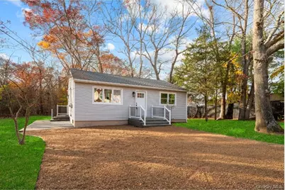 16 Fife Drive, Coram, NY 11727 - Photo 4