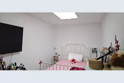 175 Beach 29th Street, Far Rockaway, NY 11691 - Photo 8