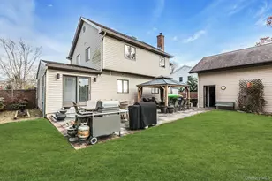 94 Pequot Ln, East Islip, NY 11730 - Photo 24