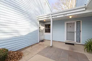 705 Cabot Ct W, Saint James, NY 11780 - Photo 2