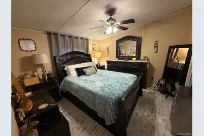 125 King George Drive, New Windsor, NY 12553 - Photo 28