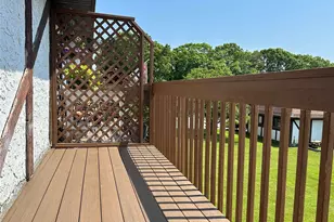 26 Bailey Ct, Middle Island, NY 11953 - Photo 10