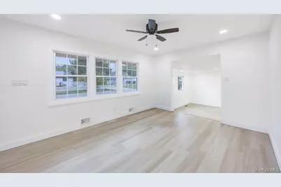 148 Claywood Drive, Brentwood, NY 11717 - Photo 4