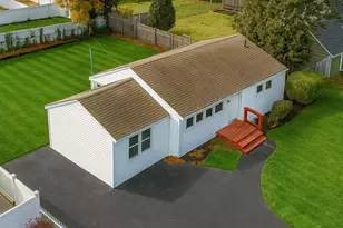 148 Claywood Dr, Brentwood, NY 11717 - Photo 2