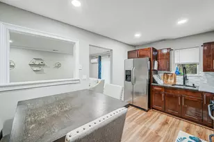 2751 Schleigel Blvd, Amityville, NY 11701 - Photo 10