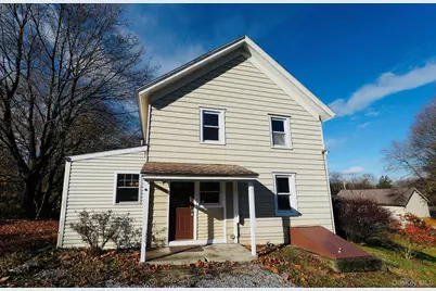 284 S Quaker Lane, Hyde Park, NY 12538 - Photo 2