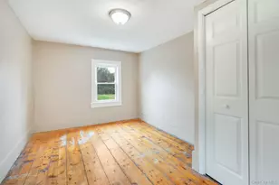 284 S Quaker Ln, Hyde Park, NY 12538 - Photo 20