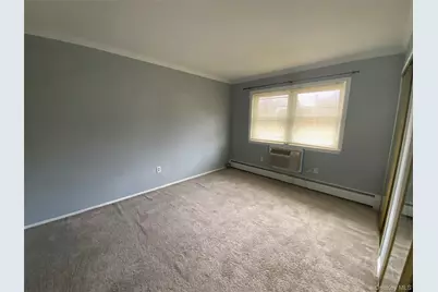 250 Beechwood Avenue #8B, Poughkeepsie, NY 12601 - Photo 6