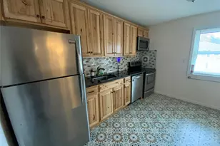 250 Beechwood Ave, Poughkeepsie, NY 12601 - Photo 4