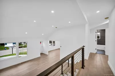 82 Seton Drive, New Rochelle, NY 10804 - Photo 20