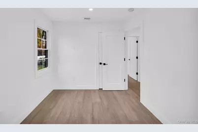 82 Seton Drive, New Rochelle, NY 10804 - Photo 26