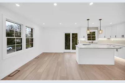 82 Seton Drive, New Rochelle, NY 10804 - Photo 8