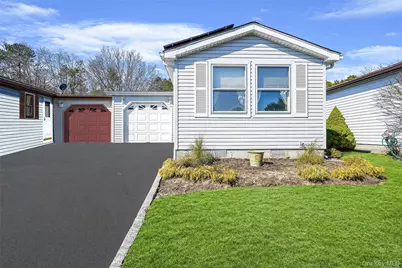 91 Village Circle W, Manorville, NY 11949 - Photo 1