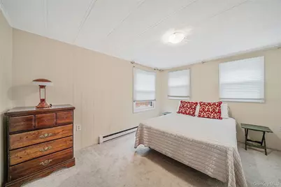 91 Village Circle W, Manorville, NY 11949 - Photo 16