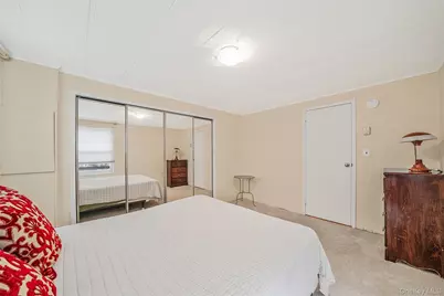 91 Village Circle W, Manorville, NY 11949 - Photo 18