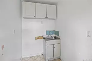 1563 Baldwin Blvd, Bay Shore, NY 11706 - Photo 40