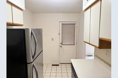 1 Evan Court, Nanuet, NY 10954 - Photo 8