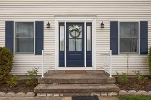 91 Canterbury Dr, Saugerties, NY 12477 - Photo 2