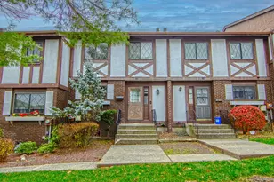 117 Buckingham Ct, Pomona, NY 10970 - Photo 2