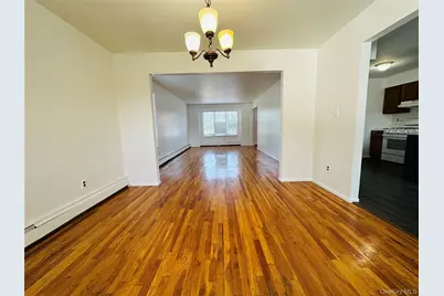 176 A Jackson Avenue, Syosset, NY 11791 - Photo 10