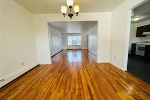 176 A Jackson Ave, Syosset, NY 11791 - Photo 10