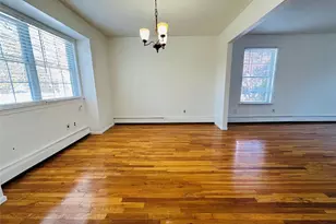 176 A Jackson Ave, Syosset, NY 11791 - Photo 12