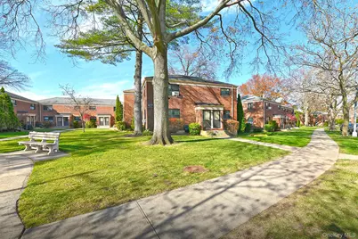 219-07 74th Avenue #447B2, Oakland Gardens, NY 11364 - Photo 18