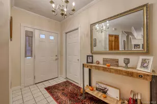 64 High Point Cir, Newburgh, NY 12550 - Photo 4